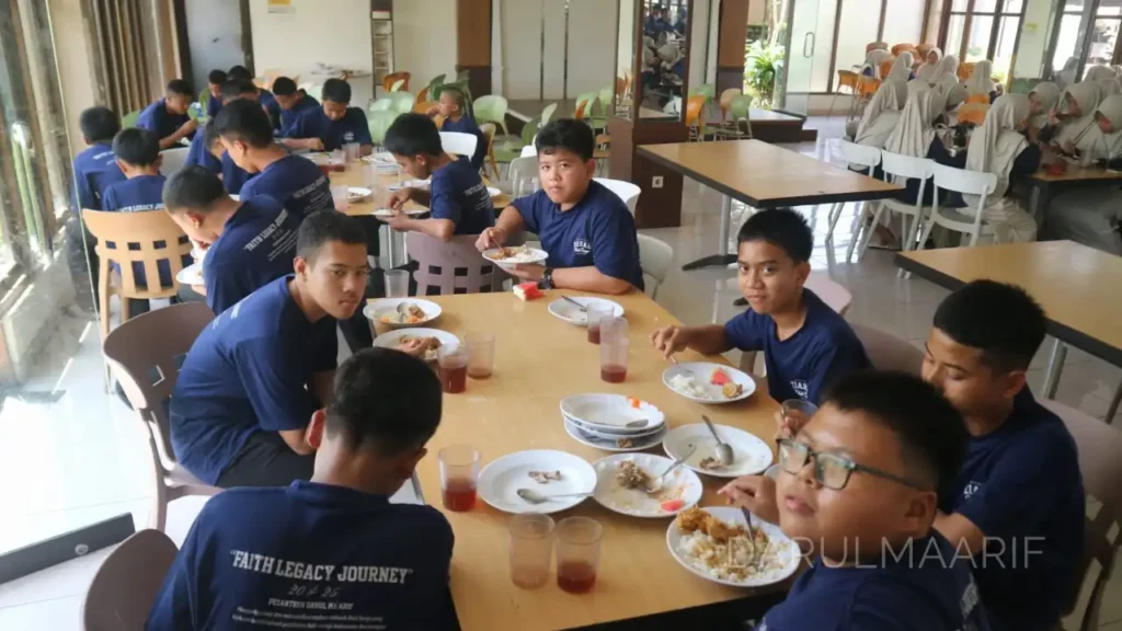 darulmaarif.net 12